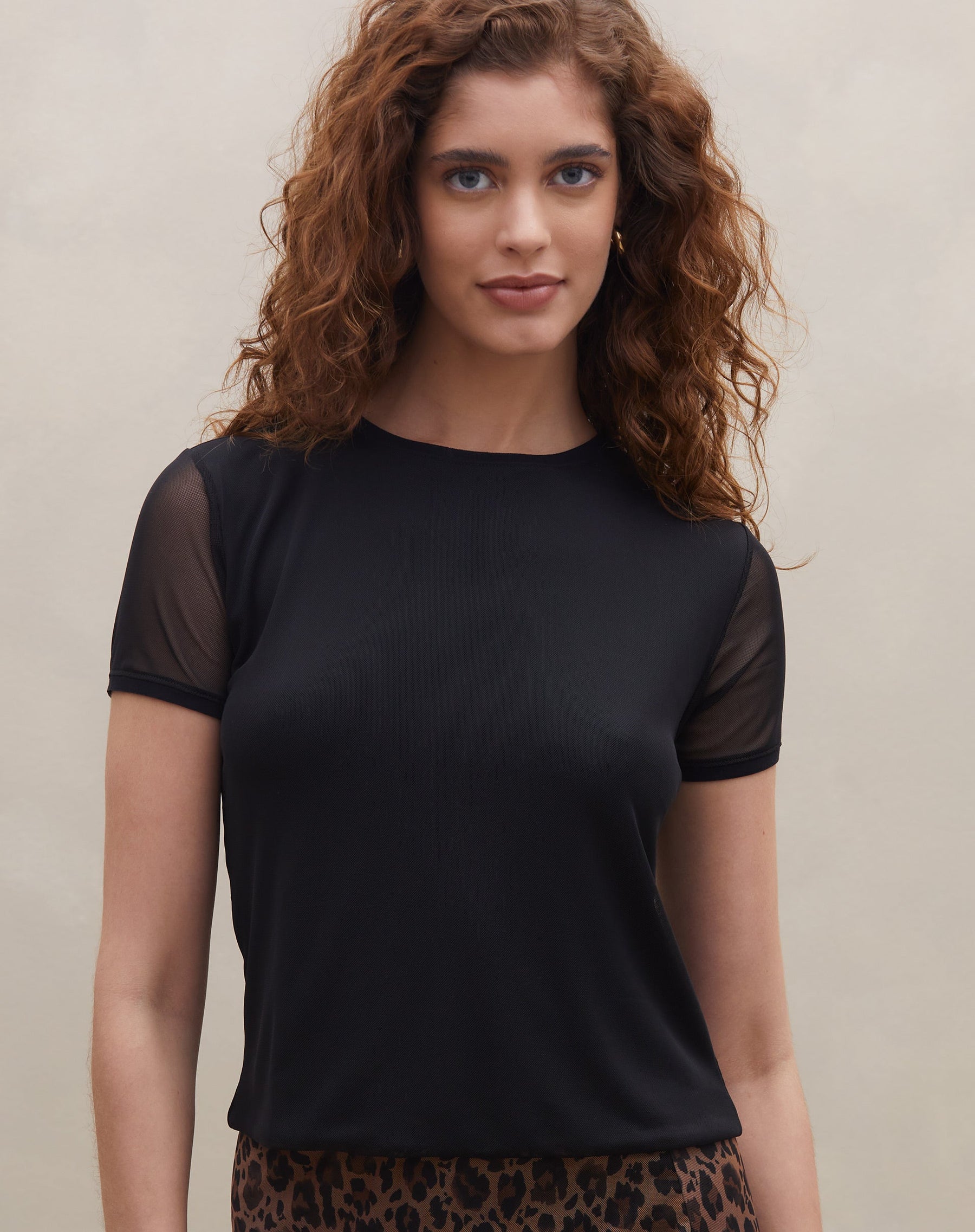 Blusa Manga Curta de Tule - Preto